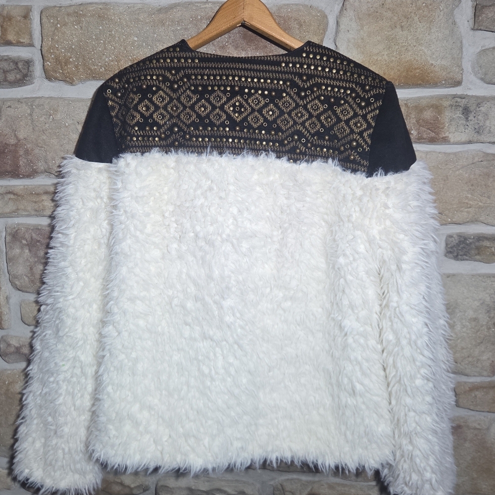 Women's Black and White Faux Fur Jacket - Picture 3 of 10